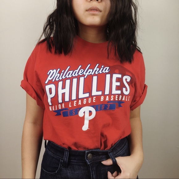 UNISEX MLB PHILADELPHIA PHILLIES GRAPHIC TEE - Picture 1 of 2